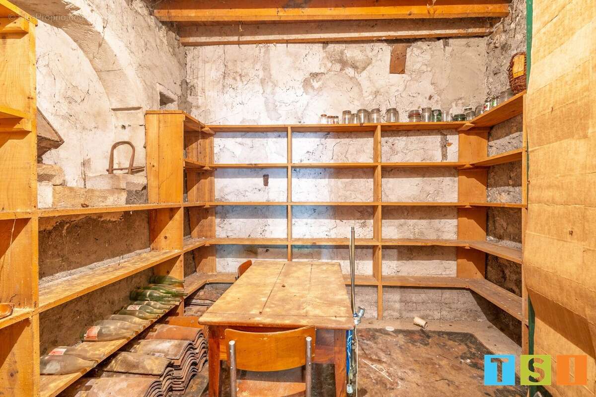 Ancienne ferme a renover avec dependances - photo 17