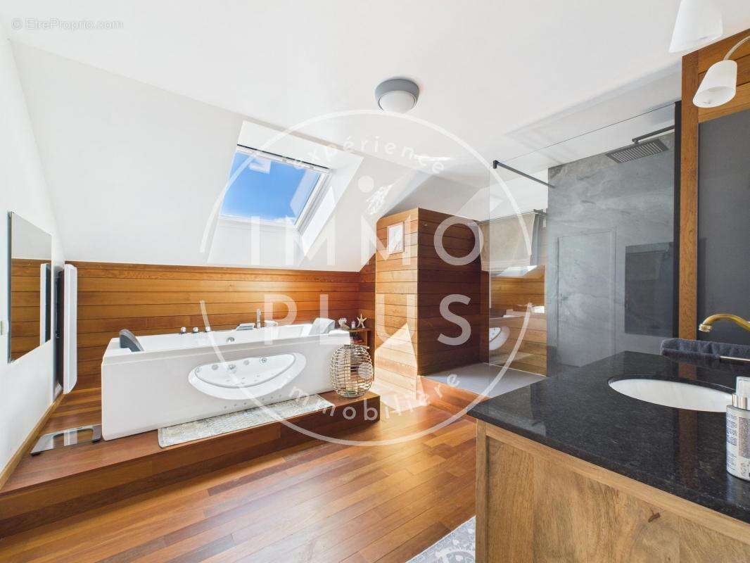 Maison à SERRIERES-EN-CHAUTAGNE