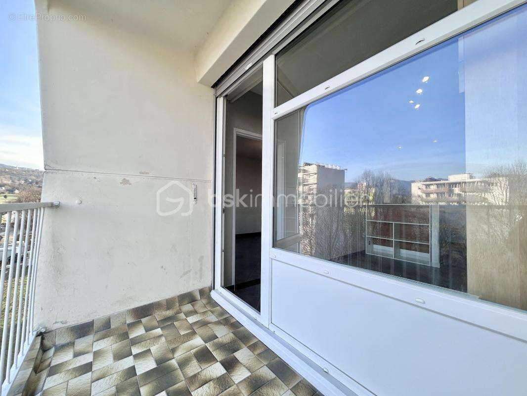 Appartement à COGNIN