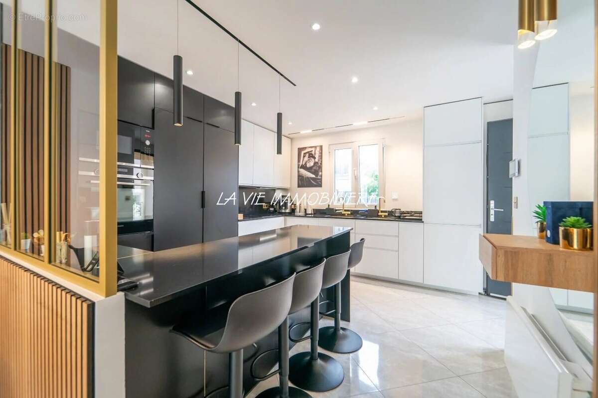 Appartement à MAISONS-ALFORT