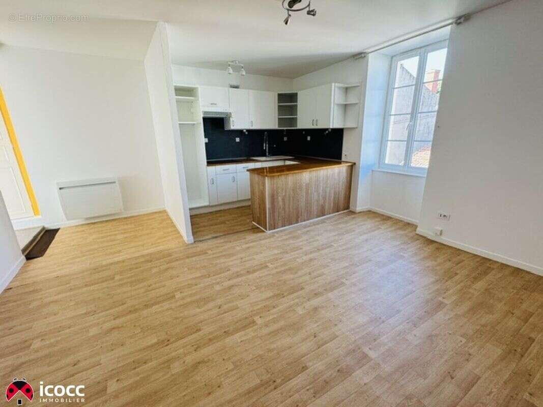 Appartement 192 m² à Mareuil-Sur-Lay-Dissais  - photo 3