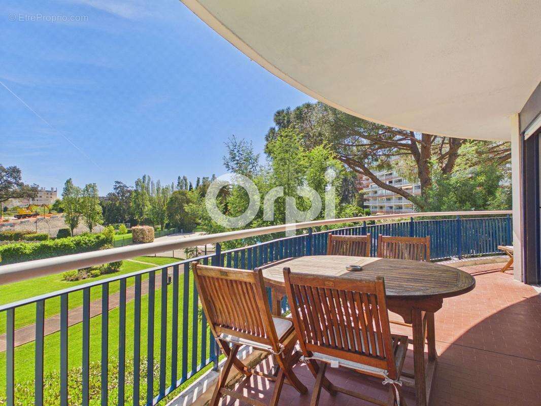 Appartement à MANDELIEU-LA-NAPOULE