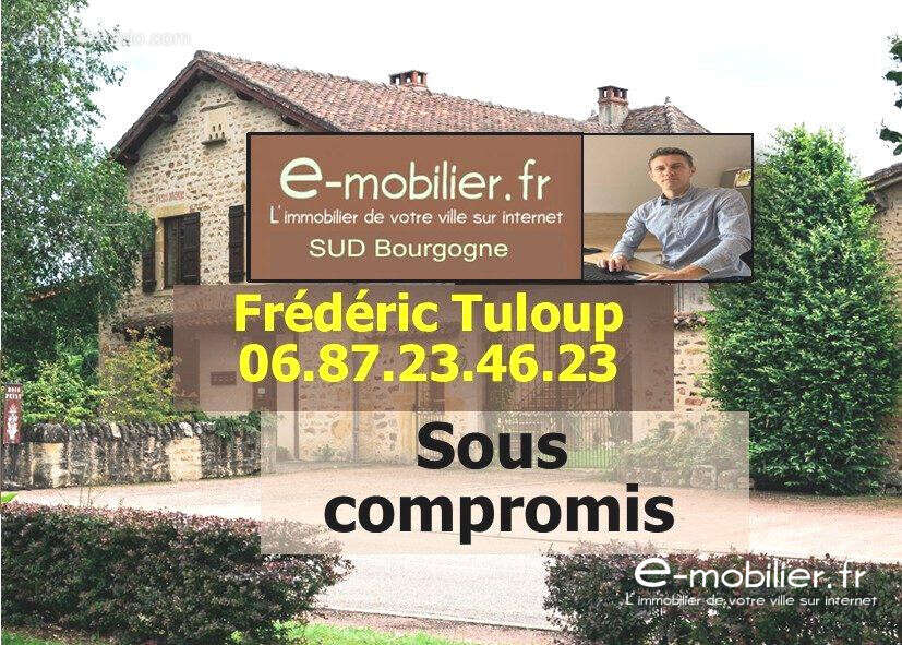 Maison à CHARLIEU