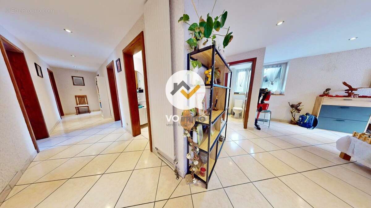 F6 Loué 950  HC - Appartement à WINKEL