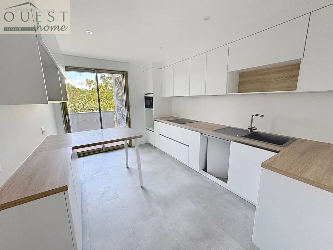 Appartement à CHARBONNIERES-LES-BAINS