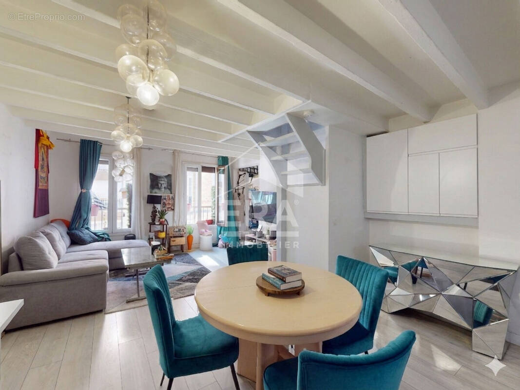 Appartement à PARIS-15E