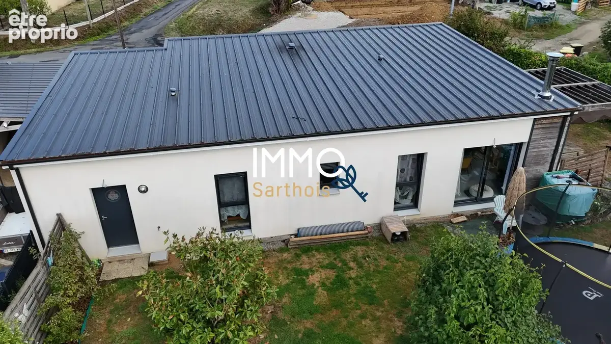 Maison 86 m² à Montbizot  - photo 3