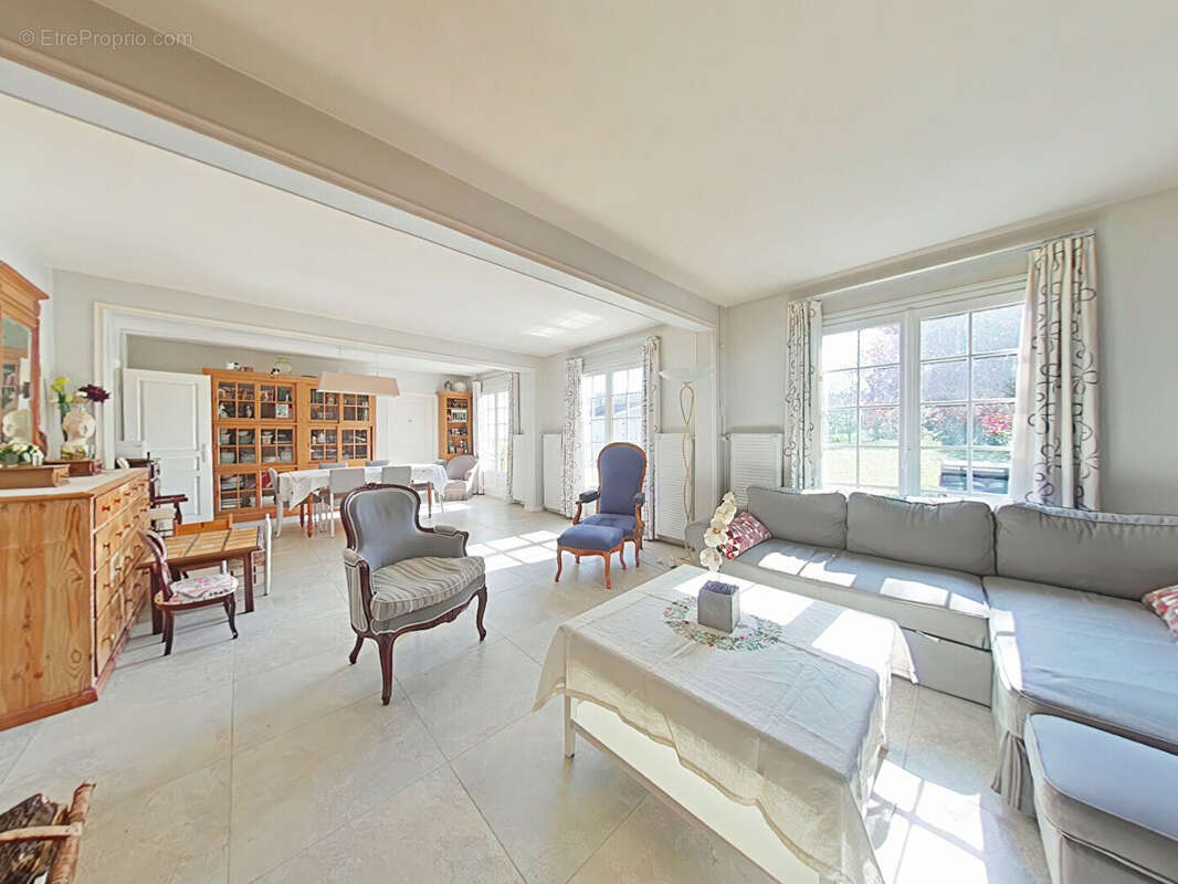 Maison à FONTENAY-LE-FLEURY