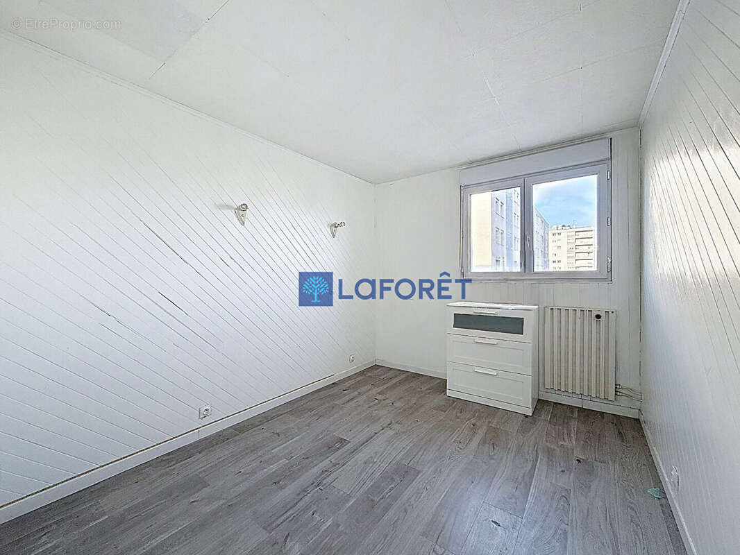 Appartement à CHILLY-MAZARIN