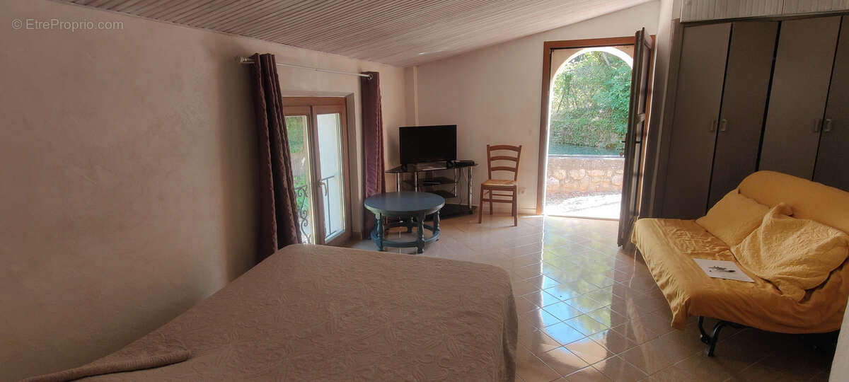 Maison à VILLECROZE