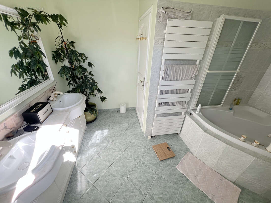 Maison à ORMESSON-SUR-MARNE