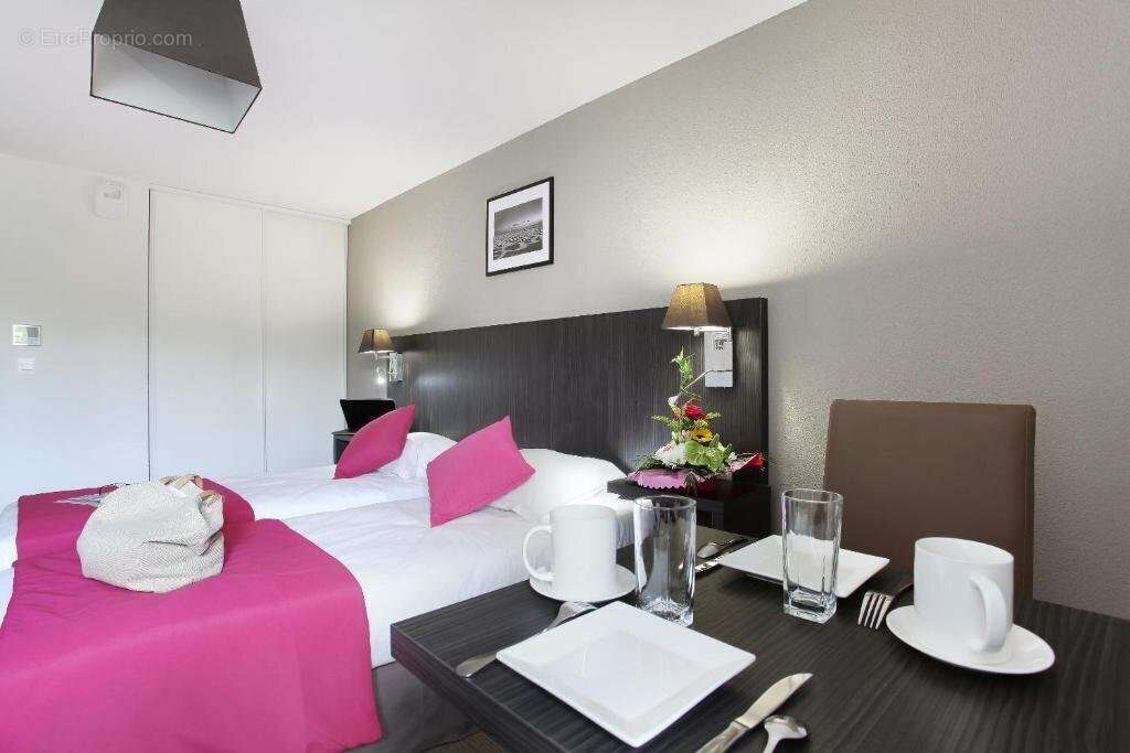 INVESTISSEMENT LOCATIF  Marseille  Résidence de tourisme Odalys City  Appart'hôtel Marseille Le Dôme - 6,71 % de rentabilité - photo 4