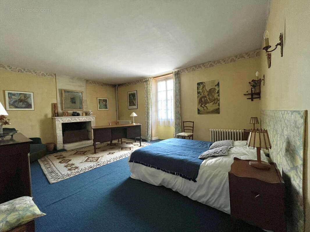Maison à FONTAINE-HENRY