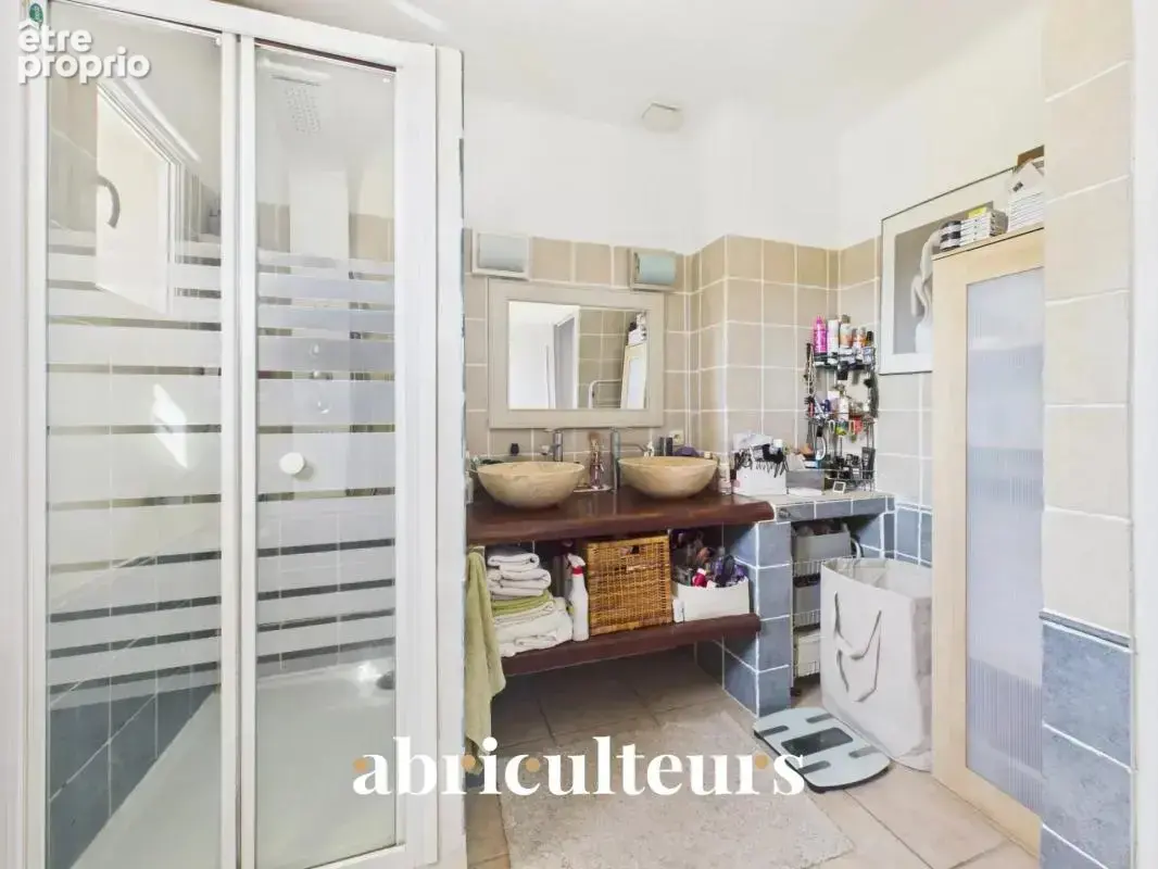 Maison familiale avec dépendance de 192 m² en vente à Bouc-Bel-Air(13320) - photo 12