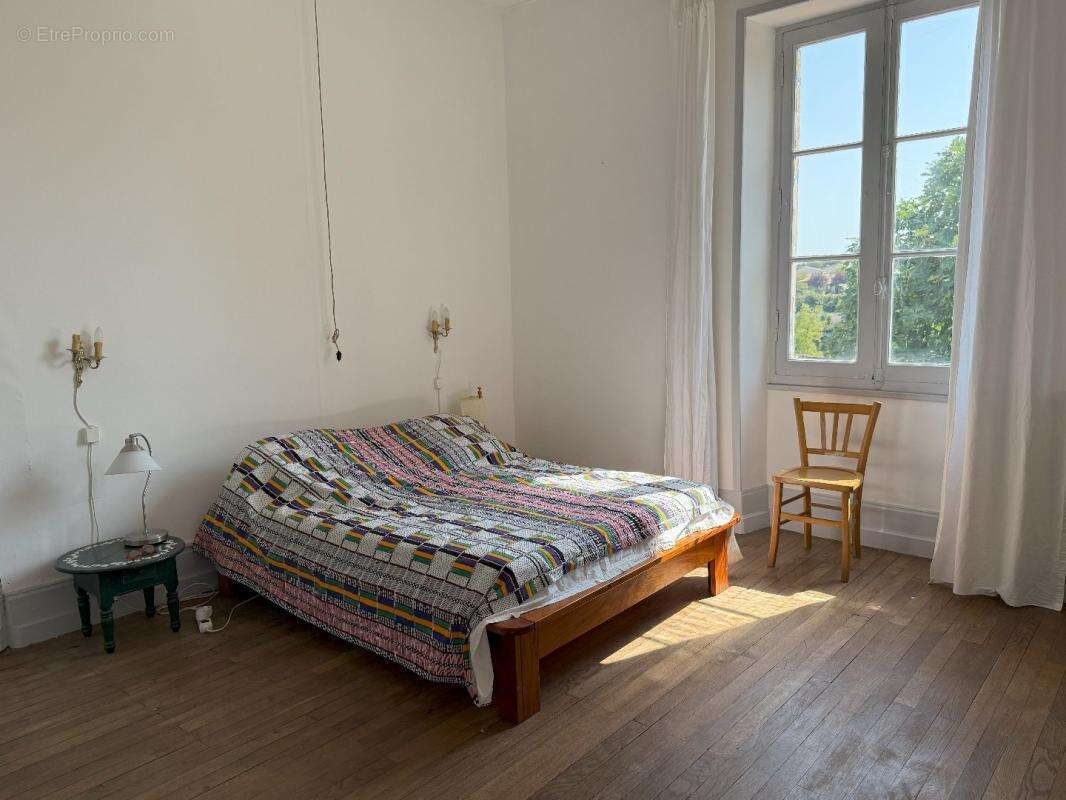 Maison à SAINT-CLAR