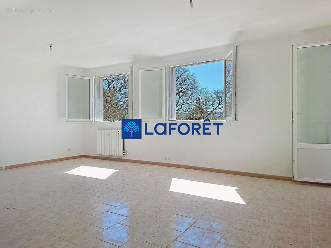 Appartement à LA VALETTE-DU-VAR
