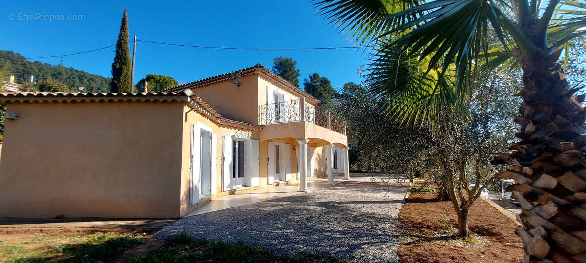 Nouveaute neoprovencale 5 p -157 m2 sur 1500 m2 de terrain- - photo 23
