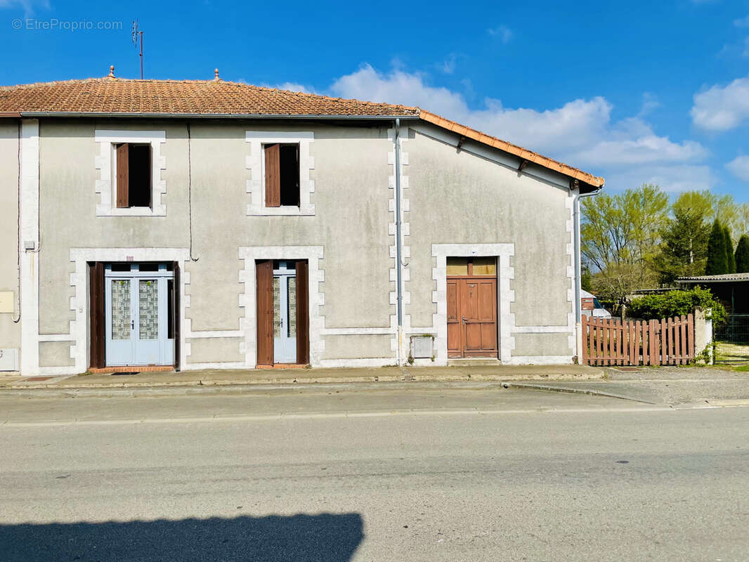 Maison à ROUMAZIERES-LOUBERT