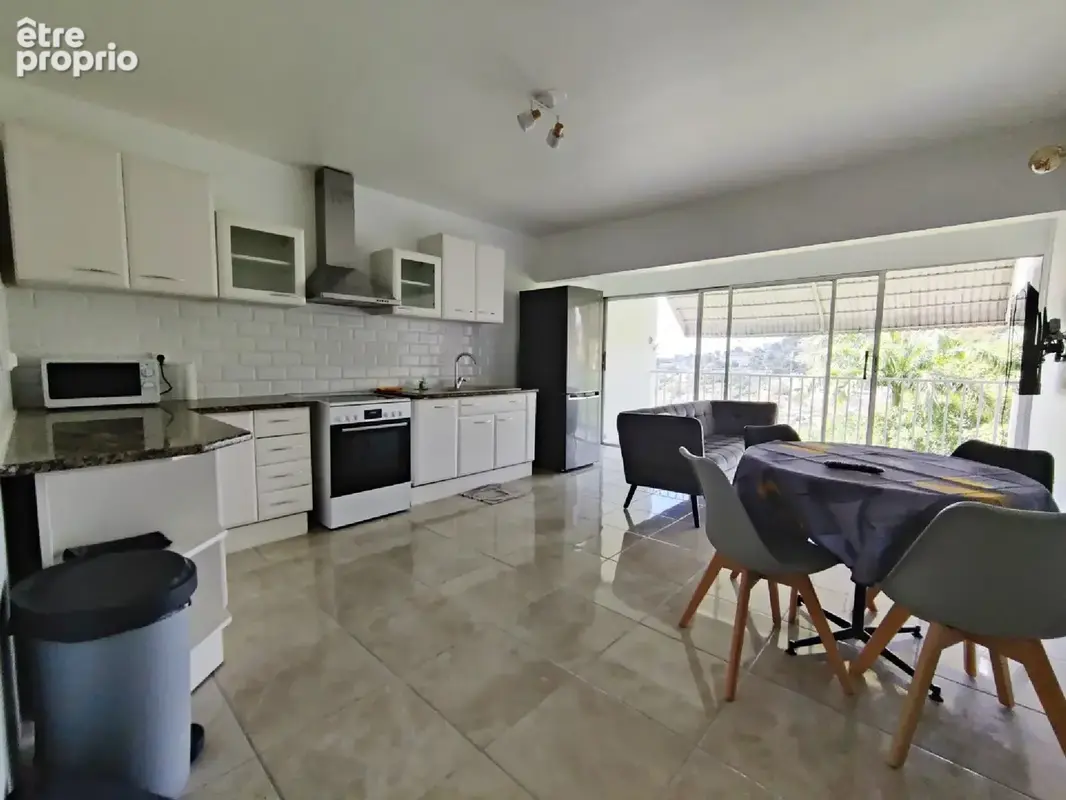 Appartement 5 pièces 79 m² à vendre à Fort-De-France (97200) - photo 1