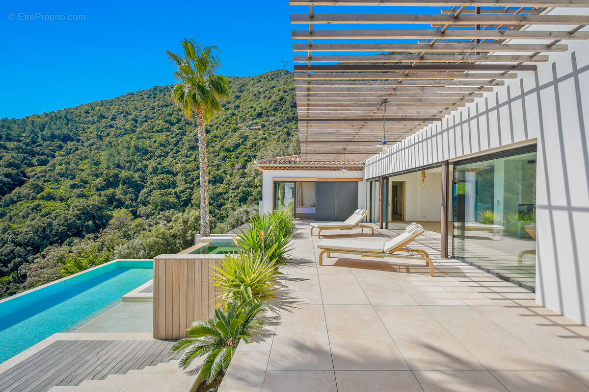 Maison à CAVALAIRE-SUR-MER