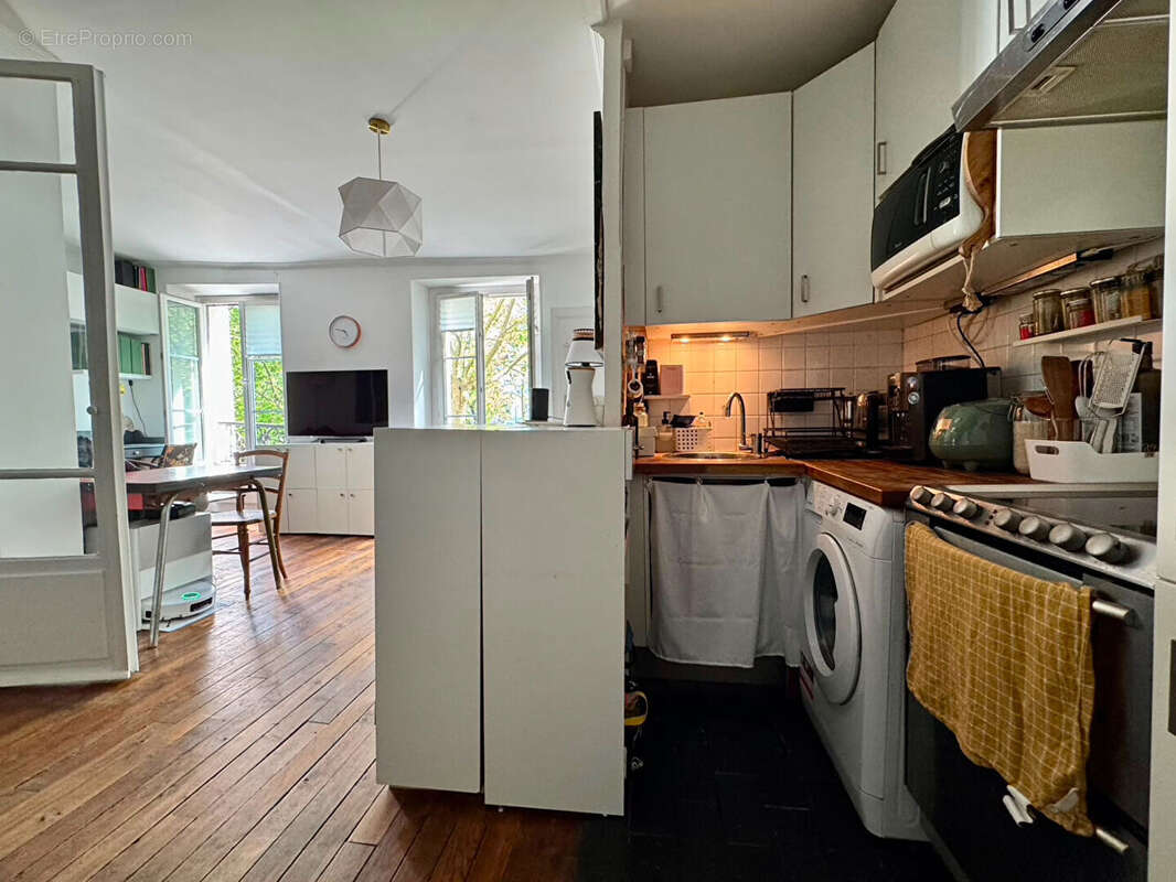 Appartement à PARIS-10E