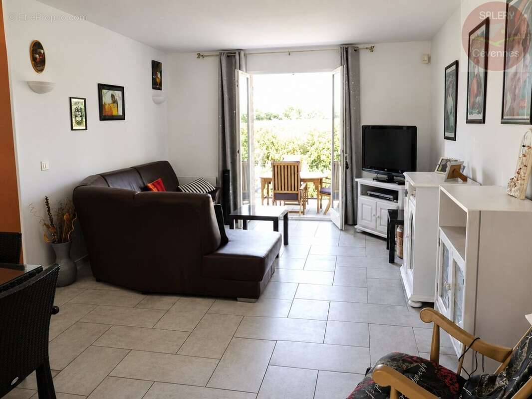 Belle villa de plaind- pied et son terrain de 1203m² - photo 4