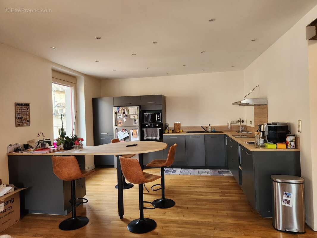 Maison à SAINT-LAURENT-SUR-GORRE