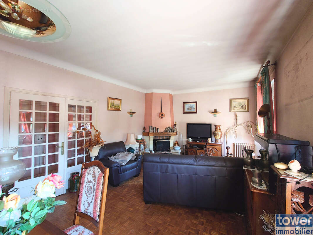 Maison à VILLEFRANCHE-DE-ROUERGUE
