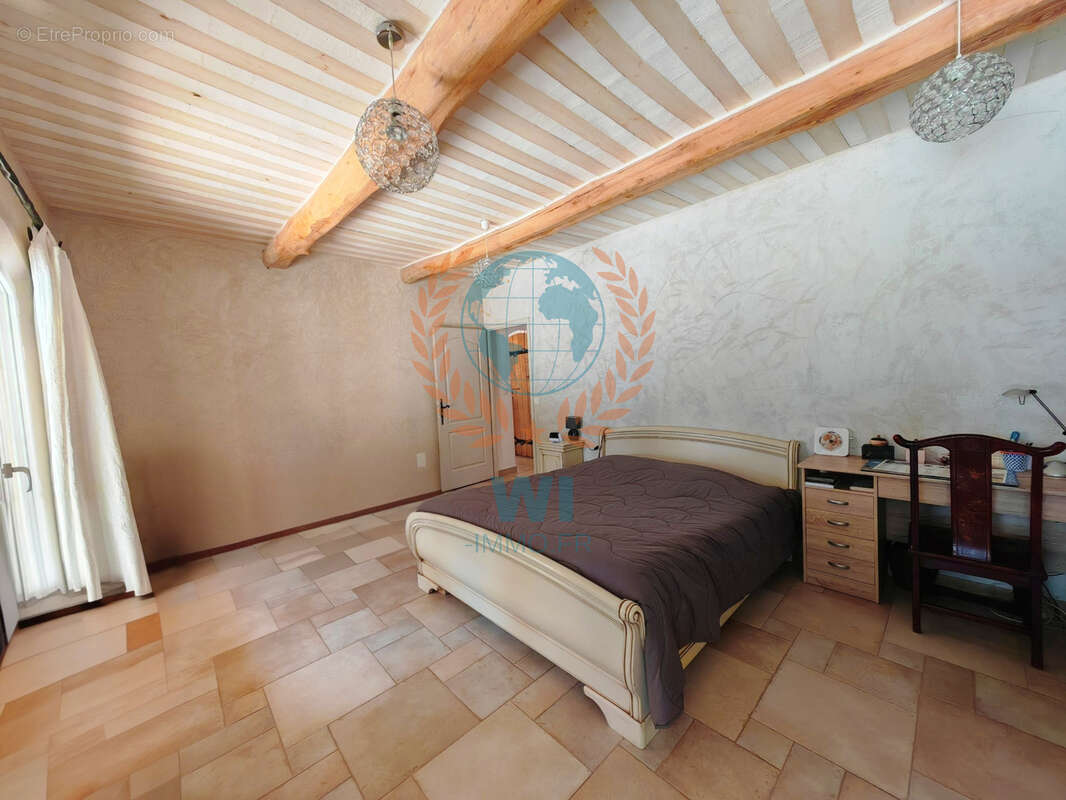 Propriété de charme avec piscine et dépendance - photo 7
