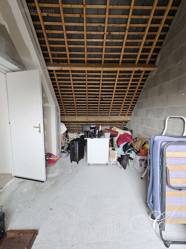 Grenier - Maison à PLEURTUIT