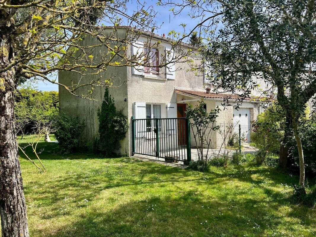 Photo 8 - Maison à SAINT-JEAN-D'ANGELY