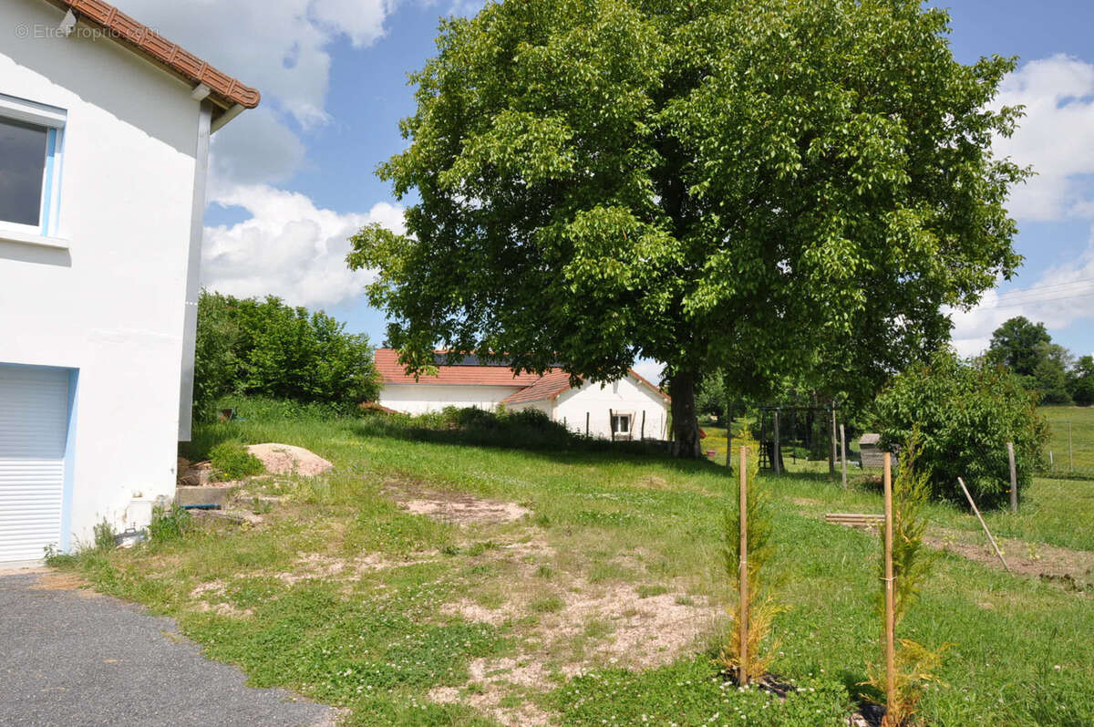 Maison à SAINT-PIERRE-LAVAL