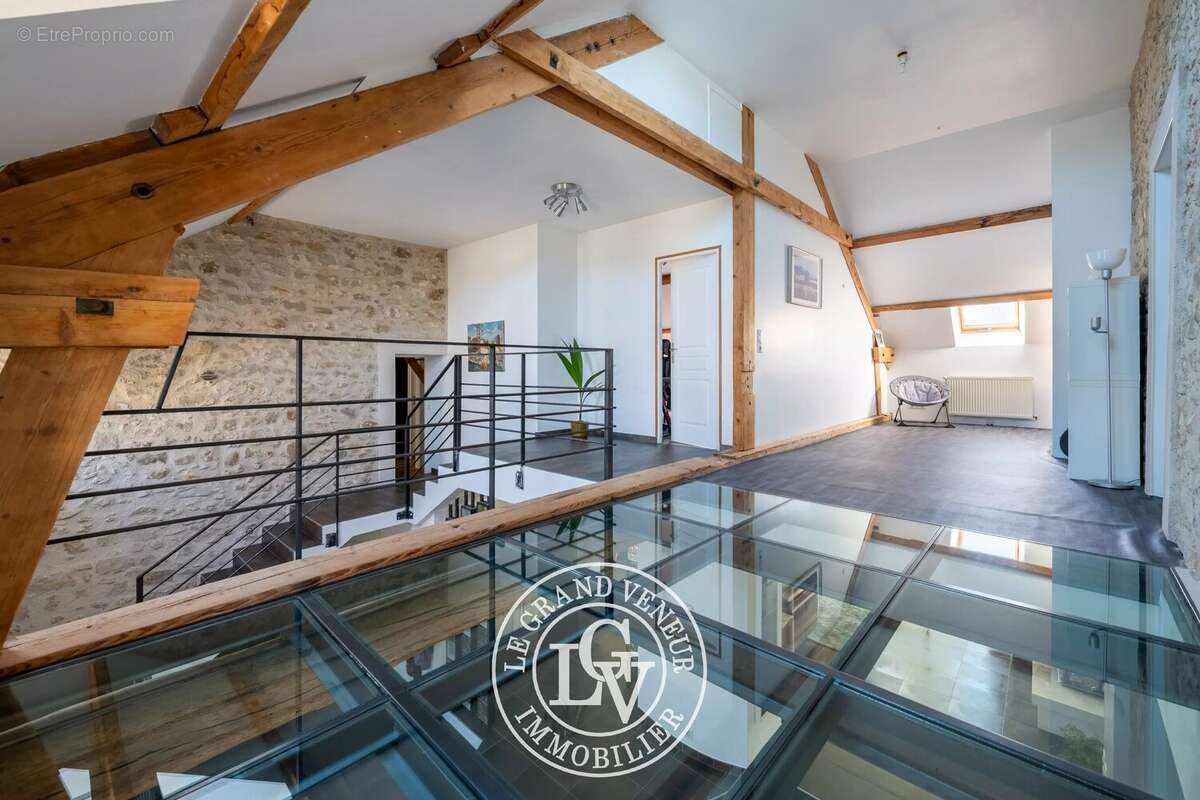 Maison à SAMOIS-SUR-SEINE