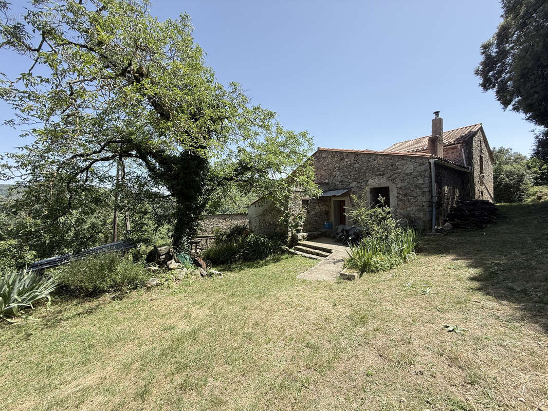 Authentique mas catalan sur 60 hectares en pleine nature   vues exceptionnelles sur Serralongue et les tours d - photo 2