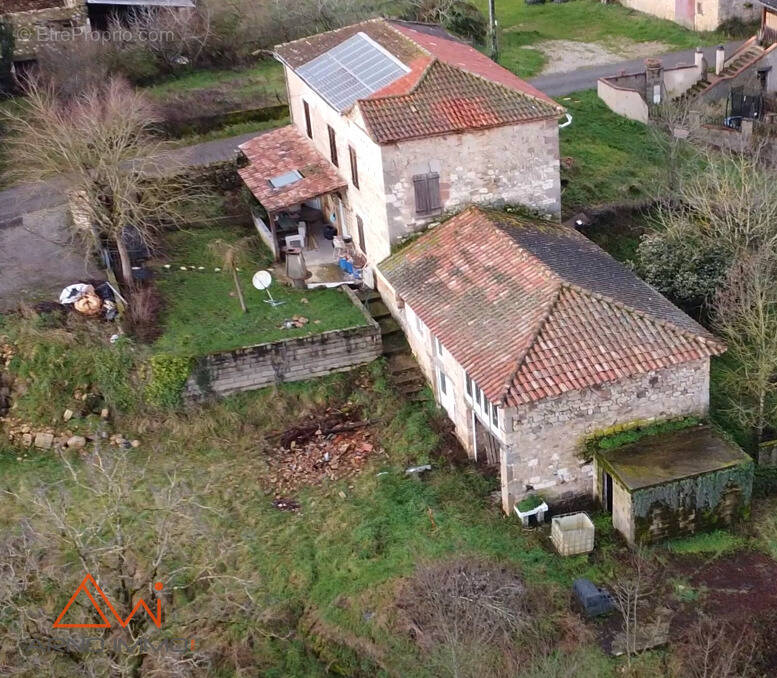 Maison à CAMPAGNAC
