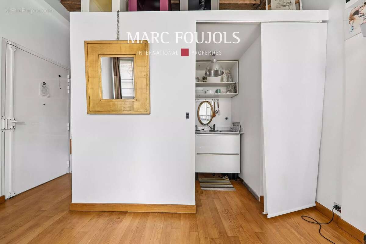 Appartement à PARIS-7E