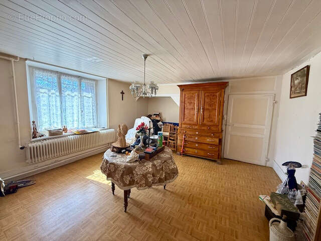 Maison à LA SOMMETTE