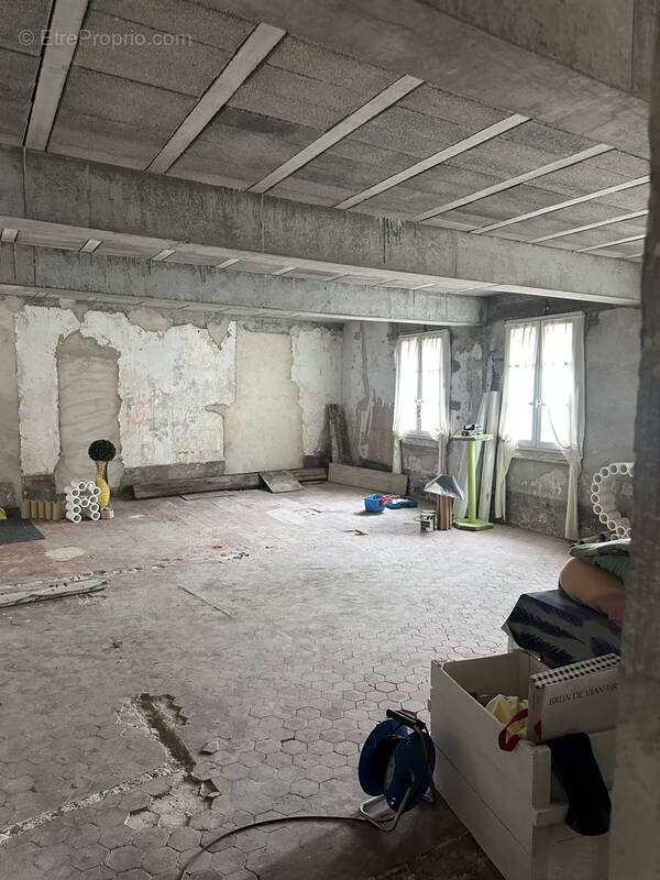 Appartement à L'ISLE-SUR-LA-SORGUE