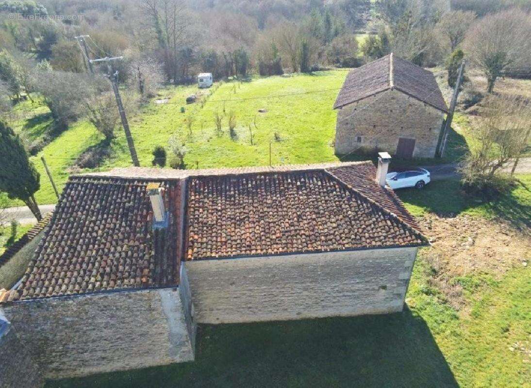 Maison à NANTEUIL-EN-VALLEE