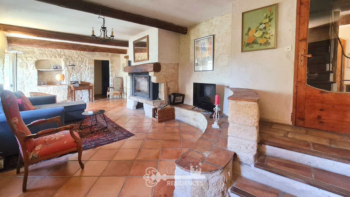 Maison à SAINTE-ANASTASIE