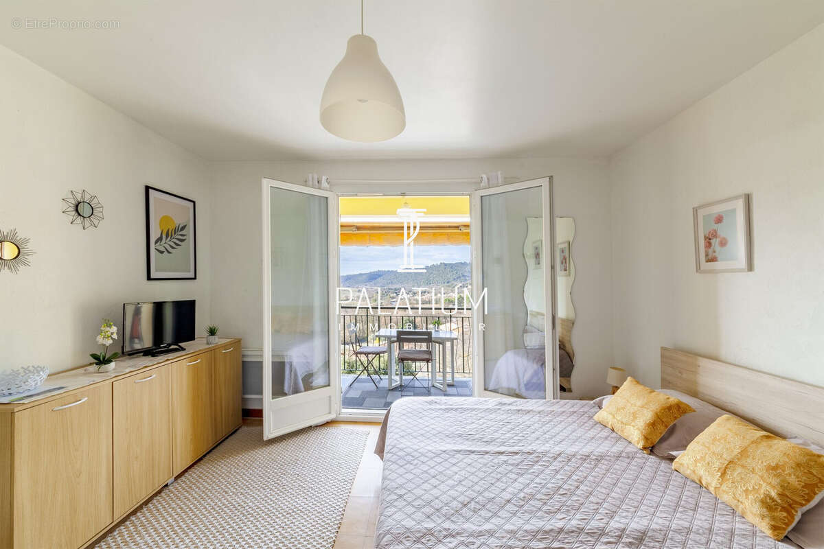 Appartement à GREOUX-LES-BAINS