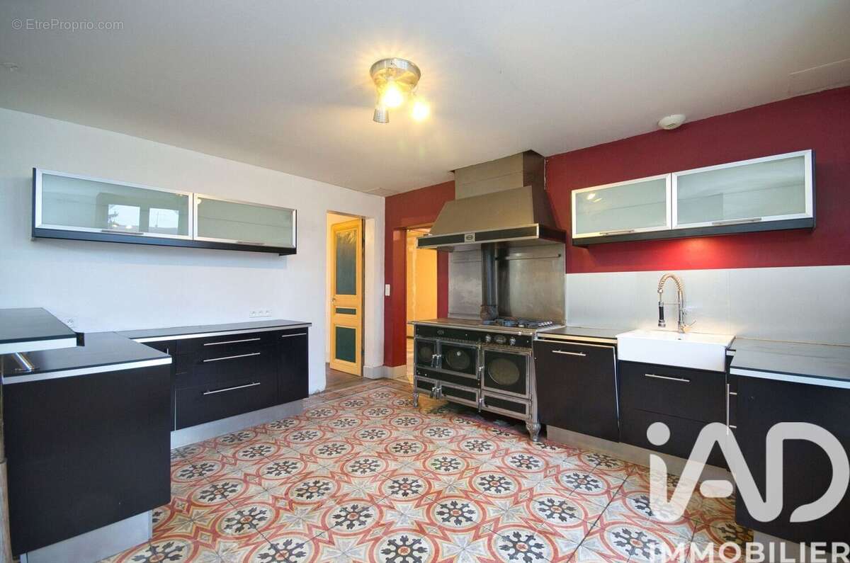 Maison 212 m² à Cernay-En-Dormois  - photo 3