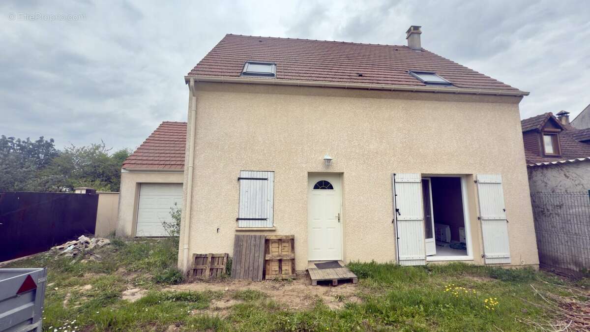 Maison à LES MUREAUX