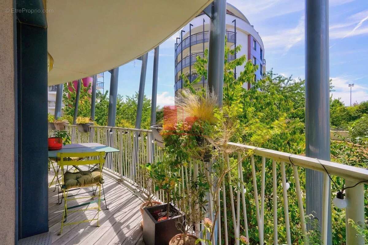 Appartement à ISSY-LES-MOULINEAUX