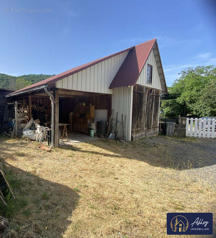 Maison 4 pièces CHAMPS SUR TARENTAINE - Maison à CHAMPS-SUR-TARENTAINE-MARCHAL