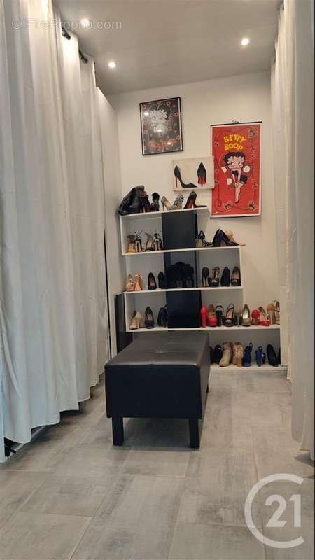 Maison à SAINT-QUENTIN-SUR-COOLE