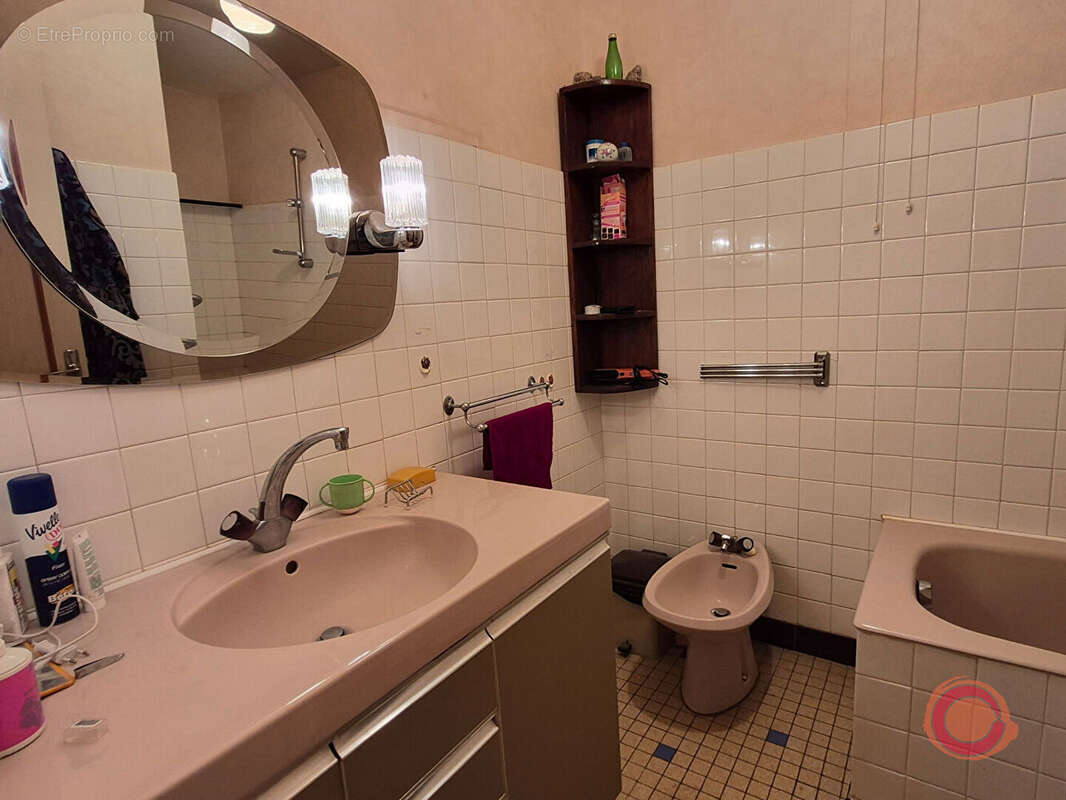 Maison à LE MONASTERE