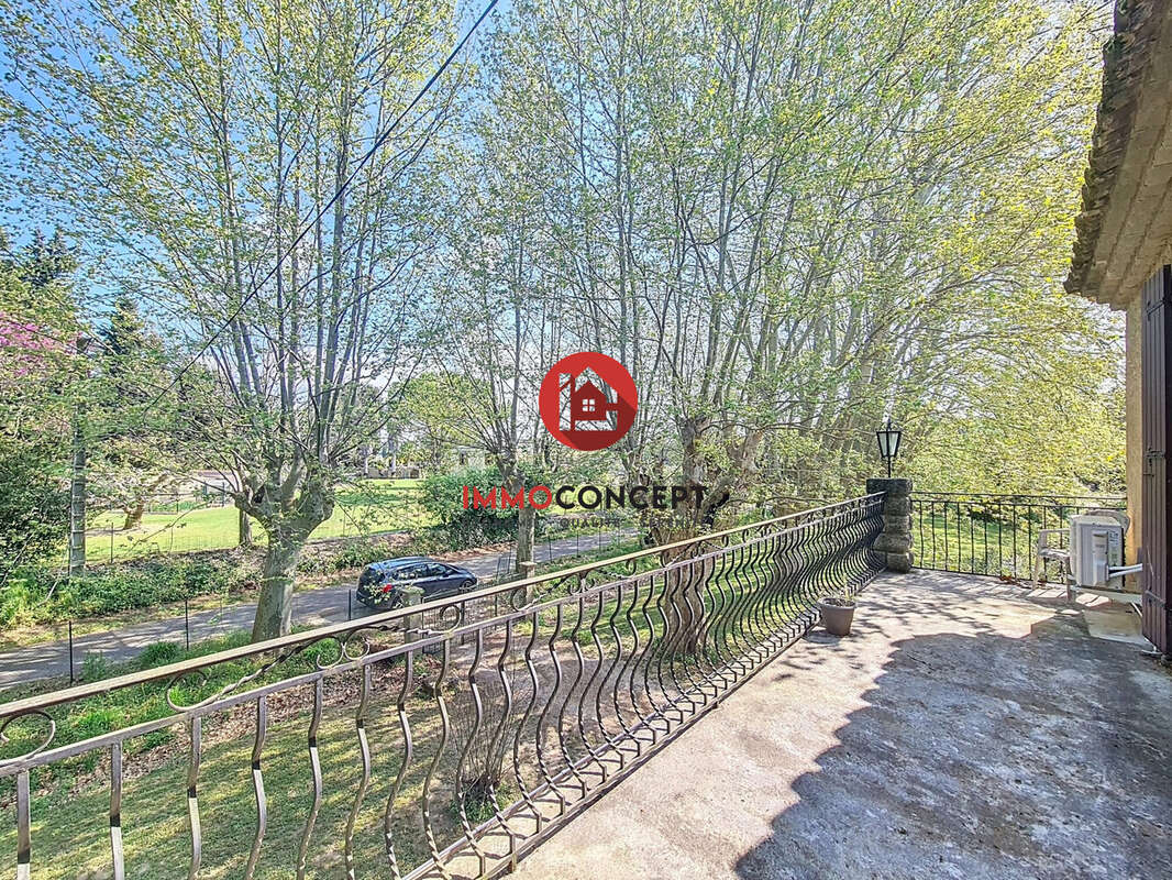 Maison à ROQUEMAURE