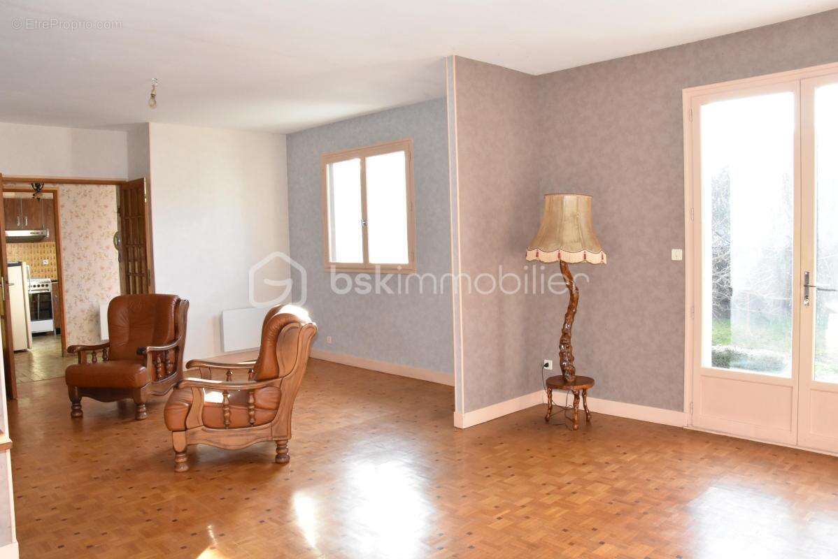 Maison à CORBEIL-ESSONNES