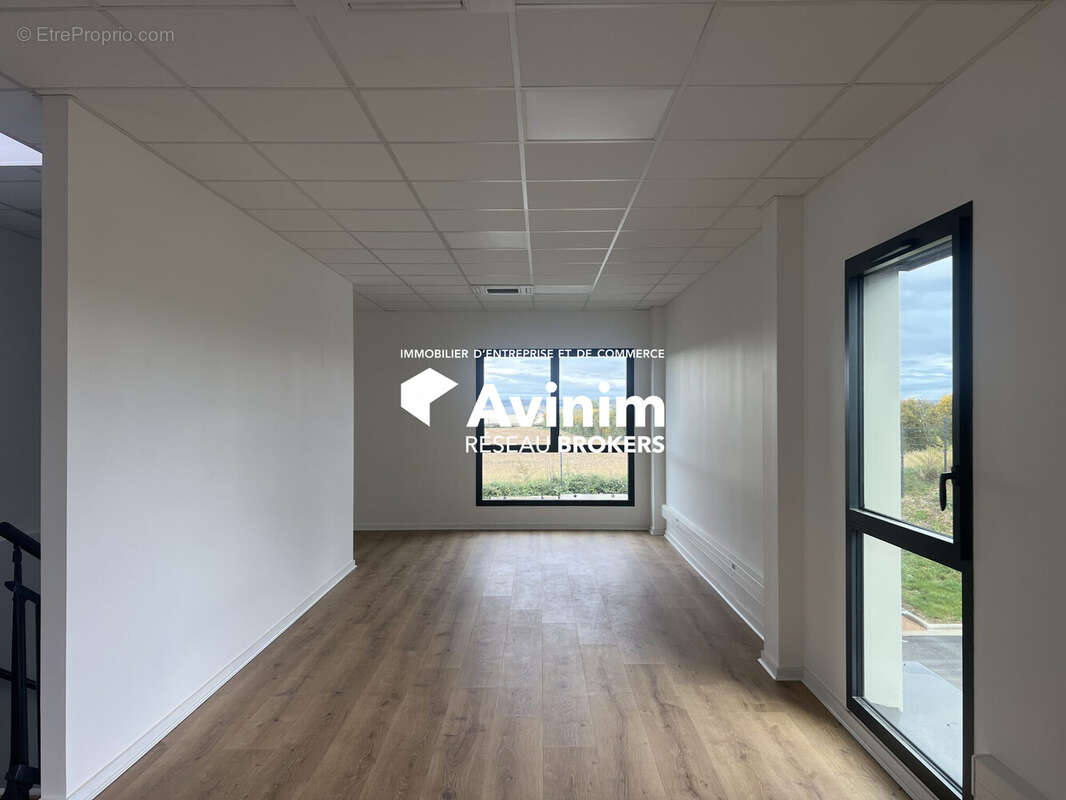 Commerce à VILLETTE-D&#039;ANTHON